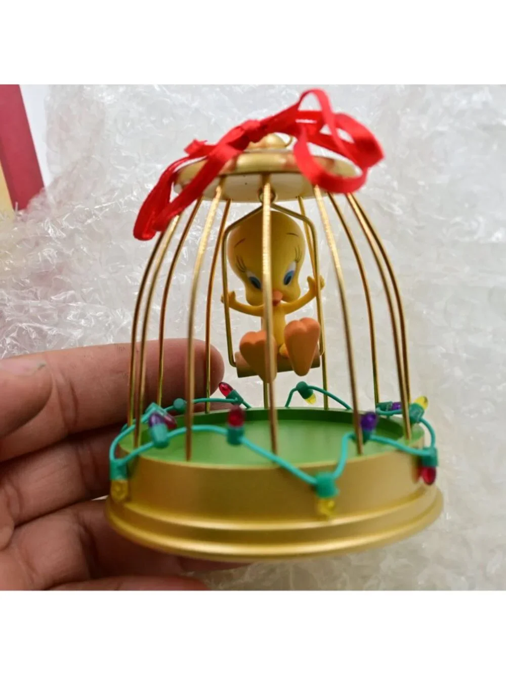 Hallmark Keepsake Ornament Deck The Halls Tweety Looney Tunes Vintage 2004